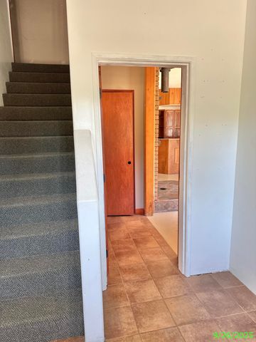 1690 NE Beacon Drive, Grants Pass, OR 97526