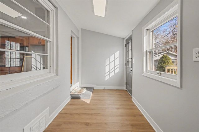 7134 Maplewood Drive, Temperance, MI 48182