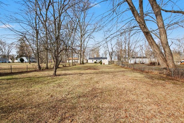 7134 Maplewood Drive, Temperance, MI 48182