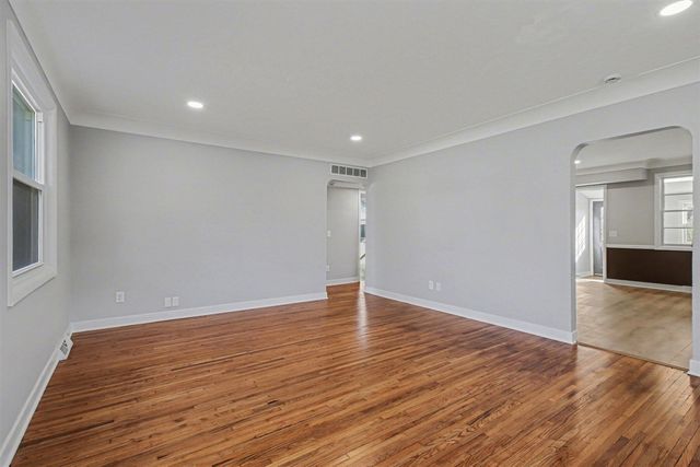 7134 Maplewood Drive, Temperance, MI 48182