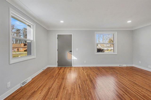 7134 Maplewood Drive, Temperance, MI 48182