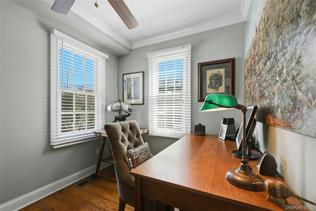 25 Lighthouse Road, Southold, NY 11971