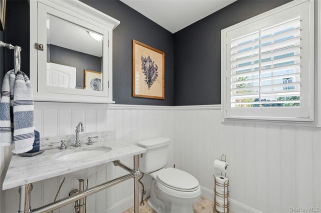 25 Lighthouse Road, Southold, NY 11971
