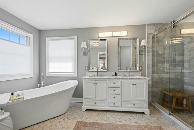 25 Lighthouse Road, Southold, NY 11971