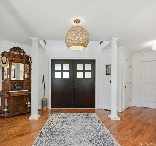 25 Lighthouse Road, Southold, NY 11971