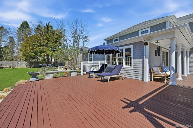 25 Lighthouse Road, Southold, NY 11971