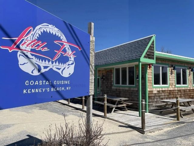 25 Lighthouse Road, Southold, NY 11971