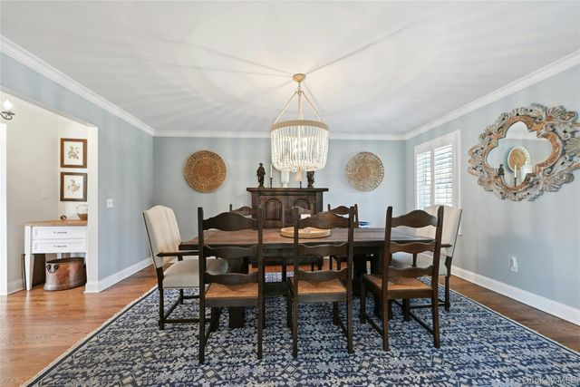 25 Lighthouse Road, Southold, NY 11971