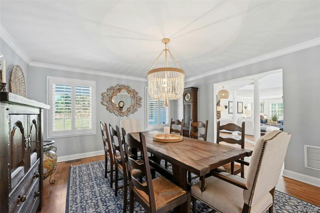 25 Lighthouse Road, Southold, NY 11971