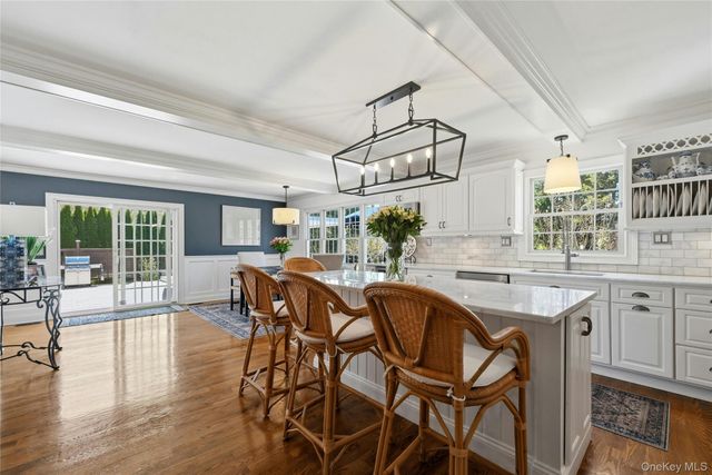 25 Lighthouse Road, Southold, NY 11971