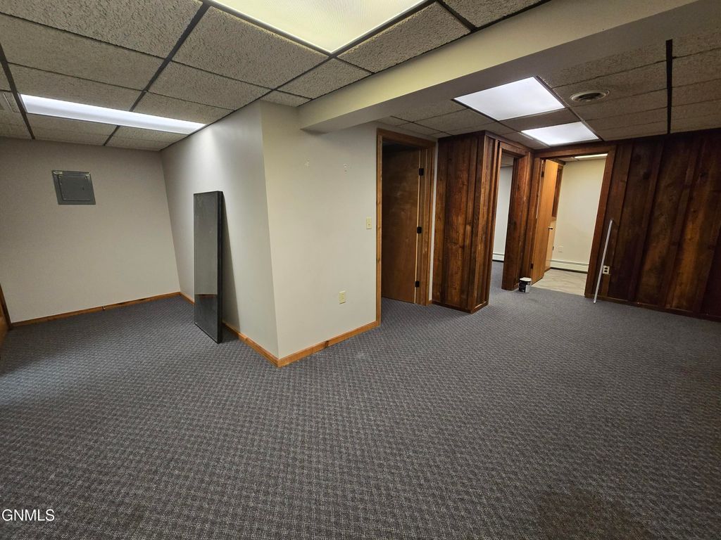 1424 Century Avenue W, Bismarck, ND 58503 photo 3