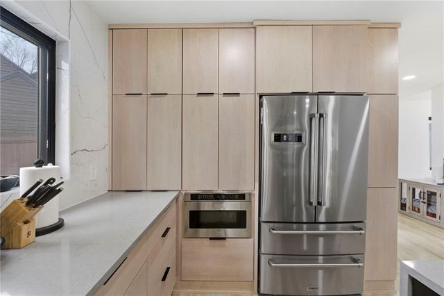 5500 Mission Road, Fairway, KS 66205