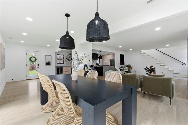 5500 Mission Road, Fairway, KS 66205