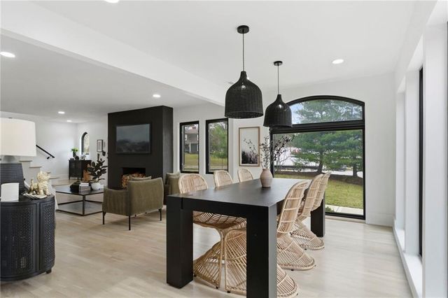 5500 Mission Road, Fairway, KS 66205