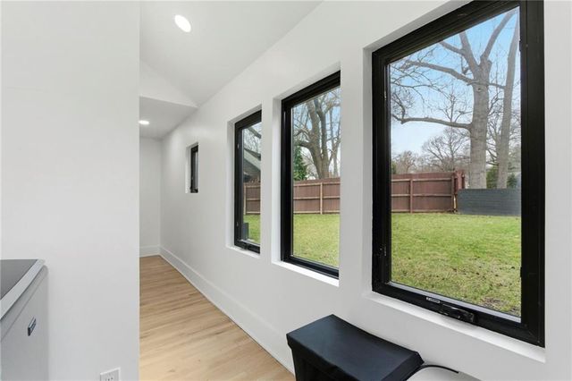 5500 Mission Road, Fairway, KS 66205