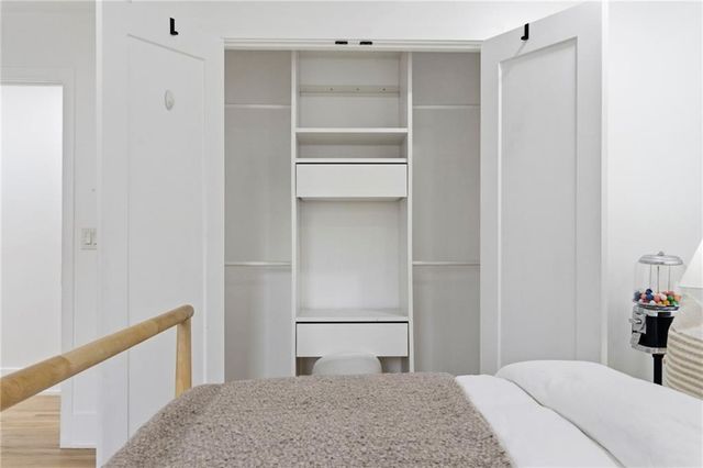 5500 Mission Road, Fairway, KS 66205