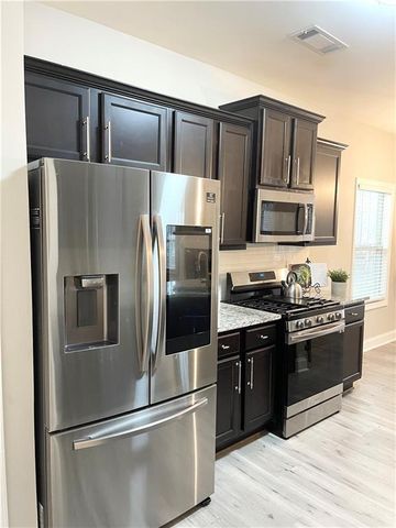 6042 Fielder Way, Douglasville, GA 30135