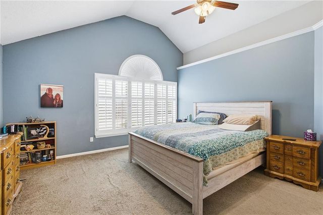 1005 NW PENNINGTON Place, Blue Springs, MO 64015