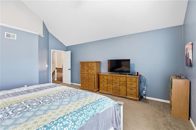 1005 NW PENNINGTON Place, Blue Springs, MO 64015