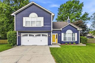 1005 NW PENNINGTON Place, Blue Springs, MO 64015
