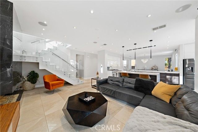 27701 Crestknoll Court, Murrieta, CA 92563