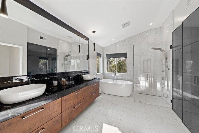 27701 Crestknoll Court, Murrieta, CA 92563