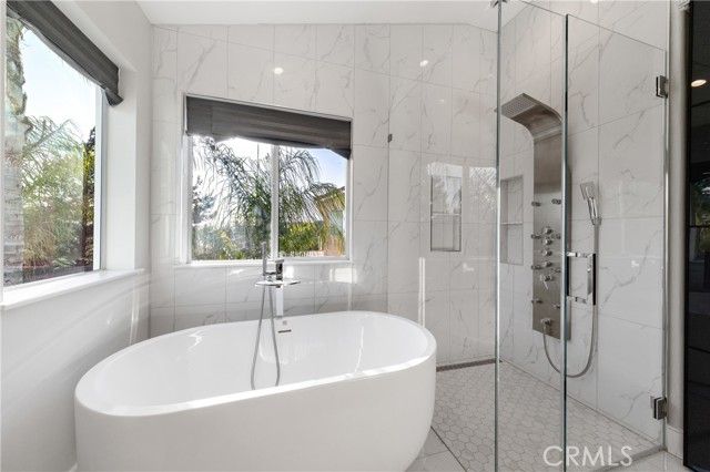 27701 Crestknoll Court, Murrieta, CA 92563