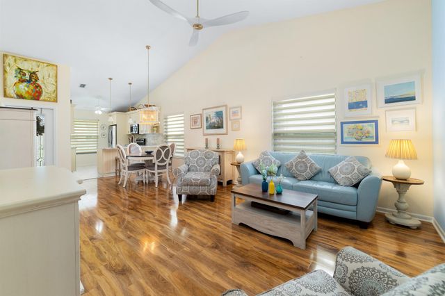 7821 SE Sugar Sand Circle, Hobe Sound, FL 33455