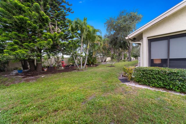 7821 SE Sugar Sand Circle, Hobe Sound, FL 33455