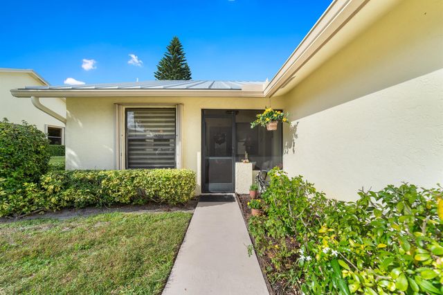 7821 SE Sugar Sand Circle, Hobe Sound, FL 33455