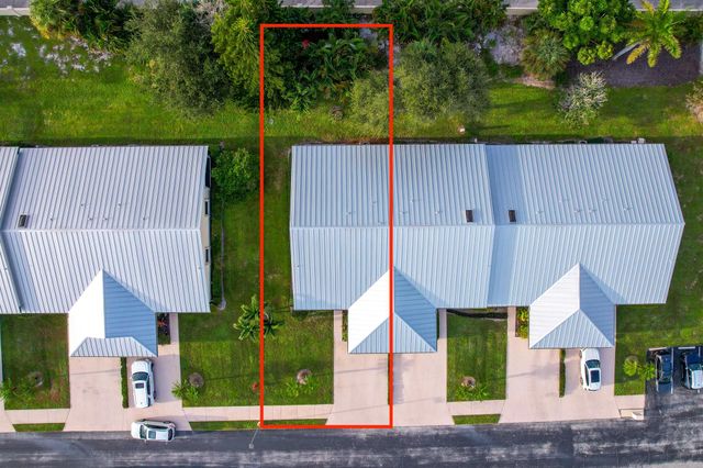 7821 SE Sugar Sand Circle, Hobe Sound, FL 33455