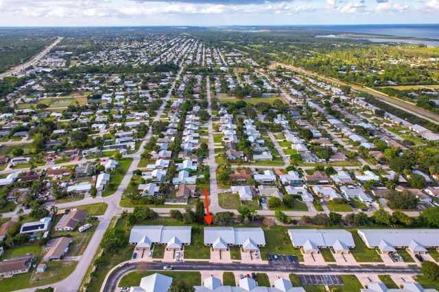 7821 SE Sugar Sand Circle, Hobe Sound, FL 33455