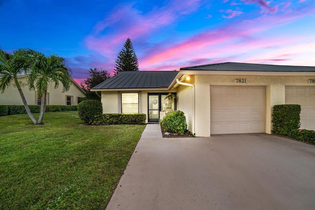 7821 SE Sugar Sand Circle, Hobe Sound, FL 33455