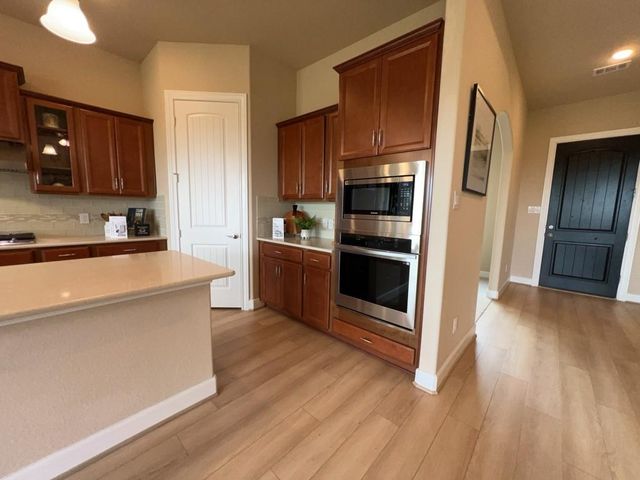 5602 Caracara Street, Manvel, TX 77578