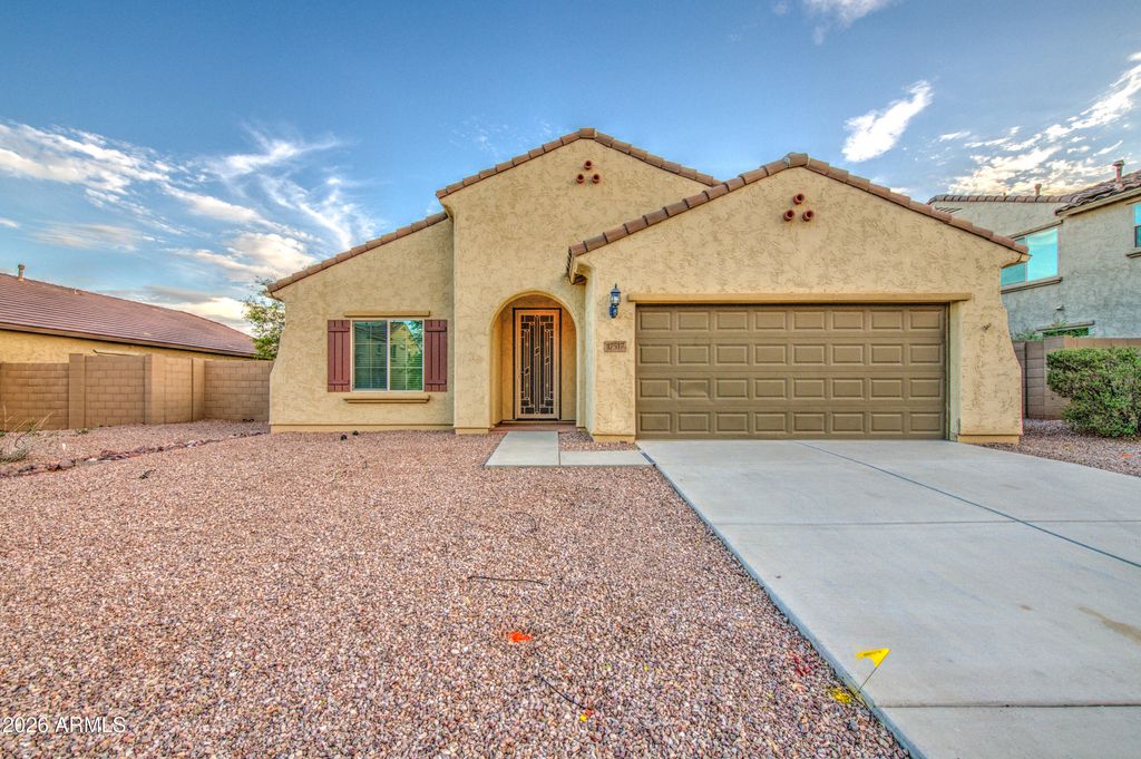 17517 W PINNACLE VISTA Drive, Surprise, AZ 85387 — exterior