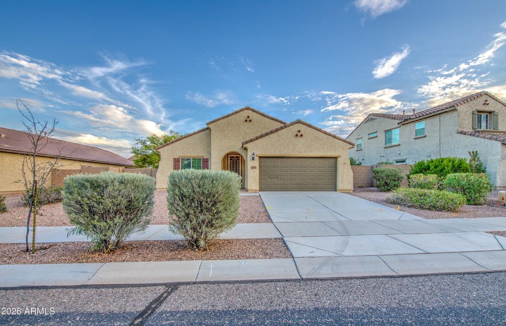 17517 W PINNACLE VISTA Drive, Surprise, AZ 85387 — photo 2