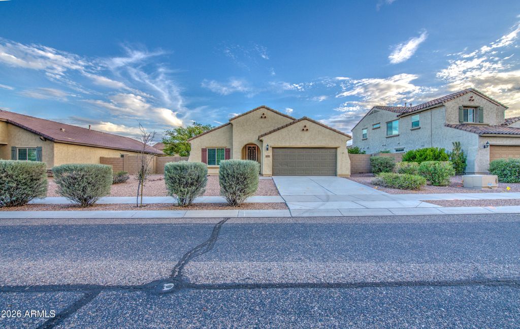 17517 W PINNACLE VISTA Drive, Surprise, AZ 85387 — photo 3