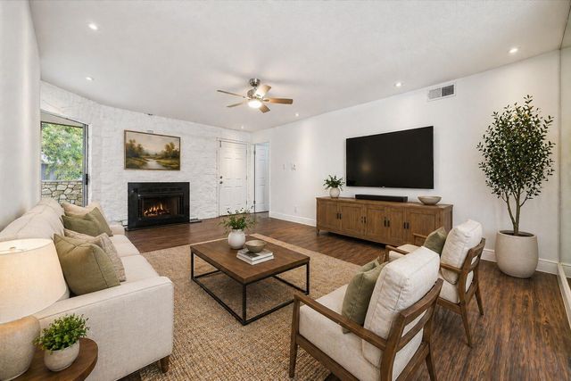 9700 Leawood Boulevard 1214, Houston, TX 77099
