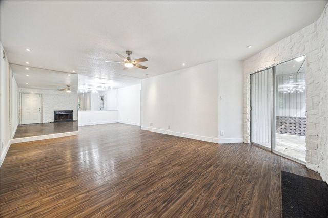 9700 Leawood Boulevard 1214, Houston, TX 77099