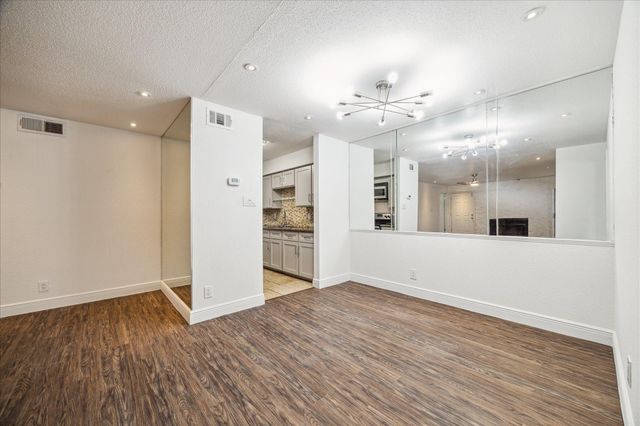 9700 Leawood Boulevard 1214, Houston, TX 77099