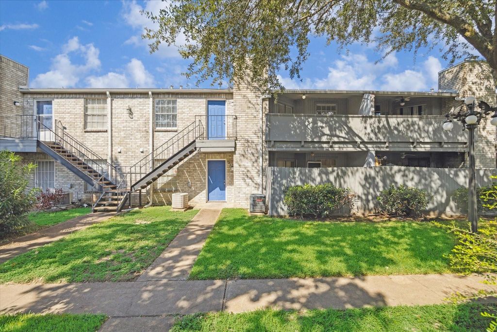 9700 Leawood Boulevard 1214, Houston, TX 77099
