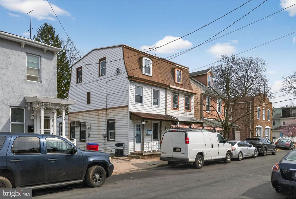 523 SWAIN ST, Bristol, PA 19007