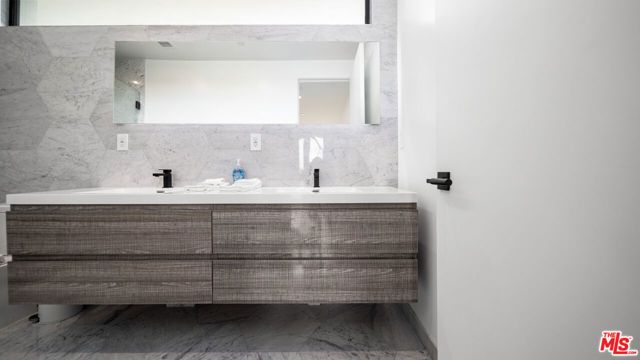 2435 S Penmar Avenue, Venice (los Angeles), CA 90291