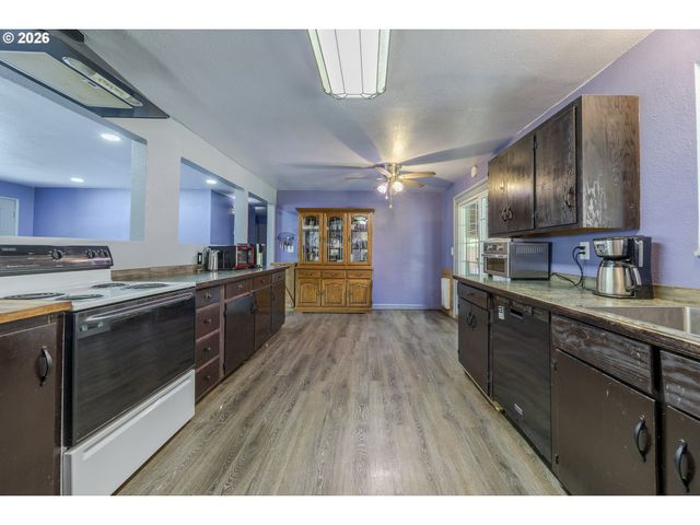 620 HUGHES St, Eugene, OR 97402