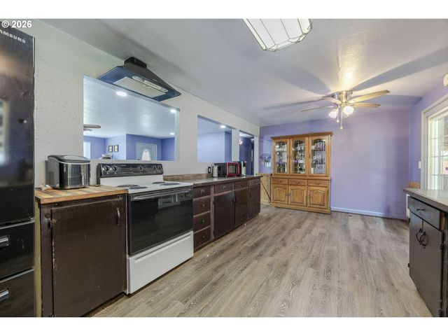 620 HUGHES St, Eugene, OR 97402