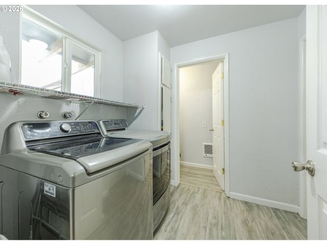 620 HUGHES St, Eugene, OR 97402