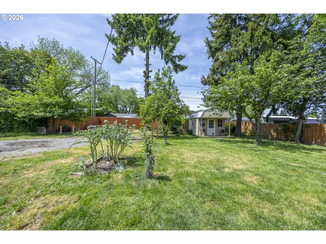 620 HUGHES St, Eugene, OR 97402