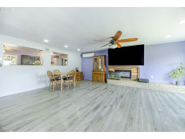 620 HUGHES St, Eugene, OR 97402