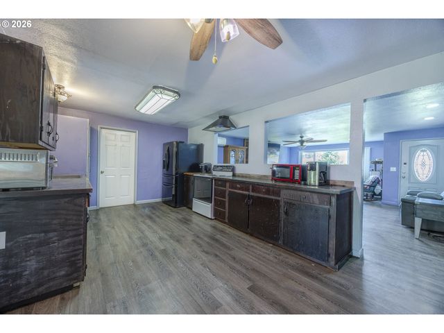 620 HUGHES St, Eugene, OR 97402
