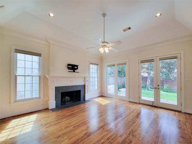 2211 Augusta Drive 19, Houston, TX 77057